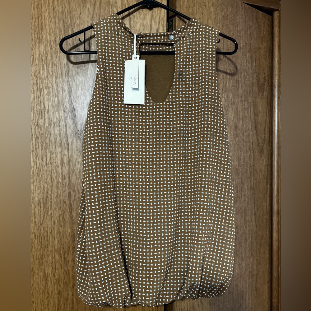 New Collection blouse - Picture 2 of 3